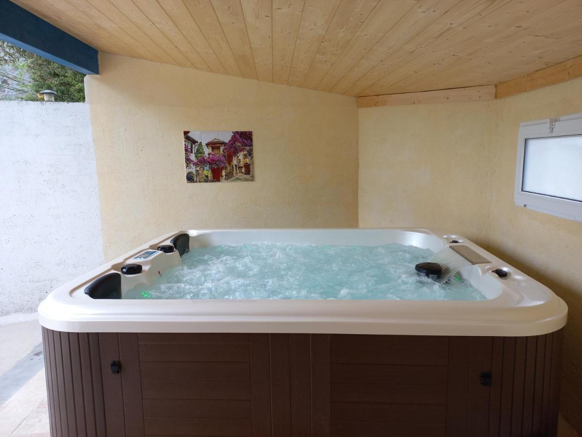 Gites De Plos Appart Chalet Piscine Spa Anduze Exterior foto